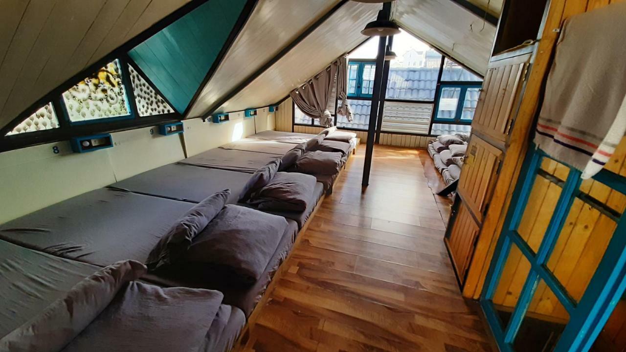 Grey Monkey Dalat Hostel Exterior photo